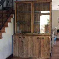 <a href="https://www.rubiomonocoat.fr/fr_fr/r/realisaties/rustic-oak-whisky-cabinet?id_c=2&country=fr" target="rubio" rel="noopener" class="fg-link">Oil plus 2C – Castle Brown</a> Chêne finition Oil Plus 2 C teinte Castle Brown