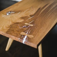 <a href="https://www.rubiomonocoat.fr/fr_fr/r/realisaties/common-species-hone-coffee-table-rubio-monocoat-oil-plus-2c?id_c=2&country=fr" target="rubio" rel="noopener" class="fg-link">Oil plus 2C – Pure</a> Table basse en Chêne finition Oil plus 2C teinte Pure